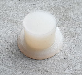 Siliconen knock-out plug t.b.v. betonnen wasbak
